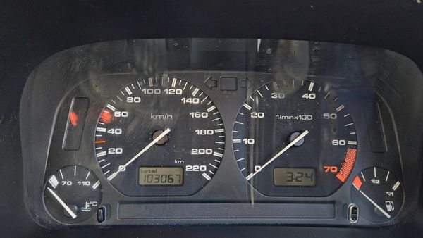 2000-Volkswagen-Polo-Classic-14 image:30