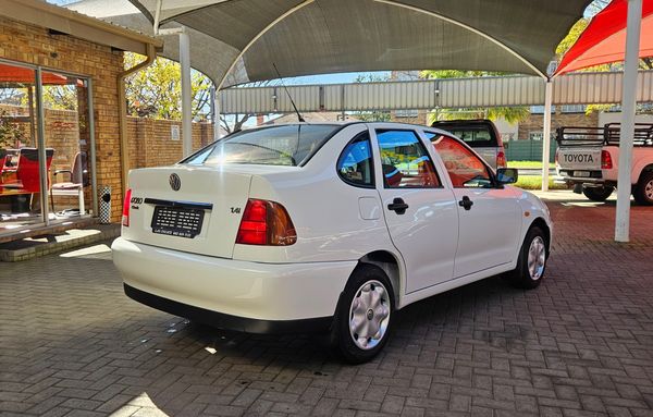 2000-Volkswagen-Polo-Classic-14 image:3