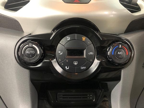 2016-Ford-EcoSport-10-EcoBoost-Titanium image:12