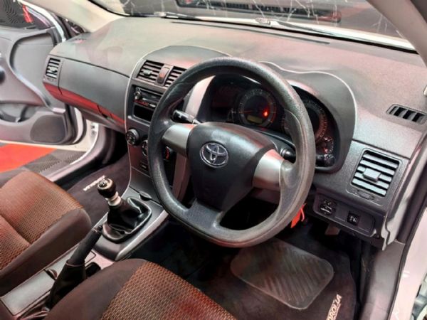 2020-Toyota-Corolla-Quest-16-Plus image:11