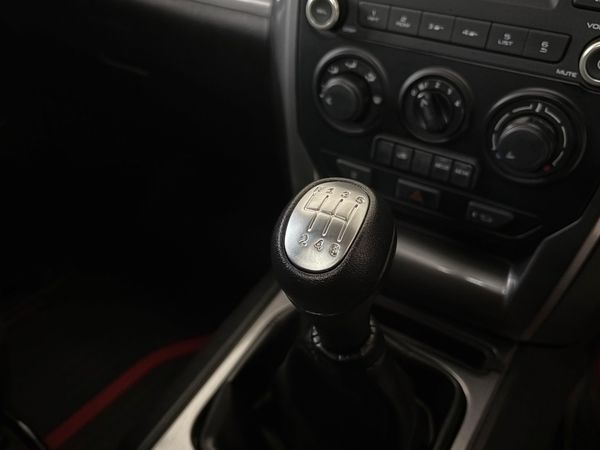 2026-Mahindra-Pik-Up-22CRDe-Single-Cab-S6-Karoo image:10
