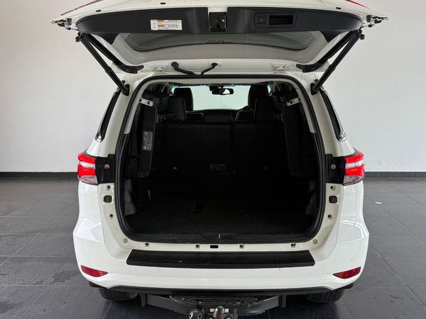2022-Toyota-Fortuner-28-GD-6-VX-Auto image:7