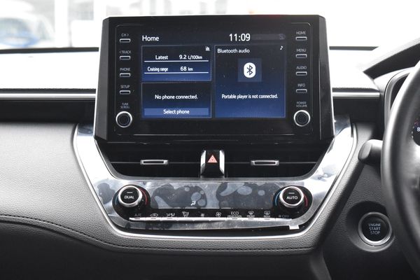 2025-Toyota-Corolla-Cross-18-XR image:10