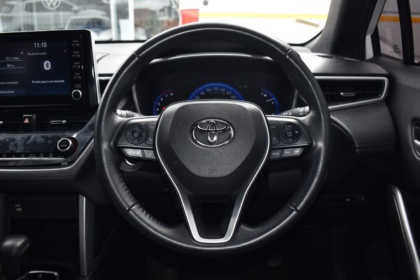 2025-Toyota-Corolla-Cross-18-XR image:12