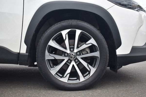 2025-Toyota-Corolla-Cross-18-XR image:2