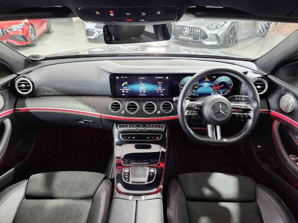2021-Mercedes-Benz-E-Class-E-200-AMG image:9