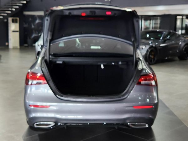 2021-Mercedes-Benz-E-Class-E-200-AMG image:19