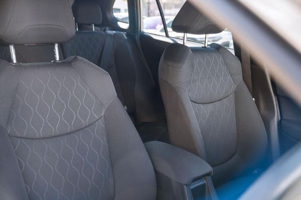 2026-Toyota-Corolla-Cross-18-XI image:15