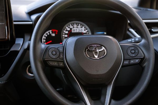2026-Toyota-Corolla-Cross-18-XI image:22