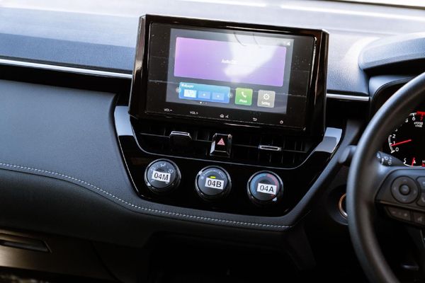 2026-Toyota-Corolla-Cross-18-XI image:23