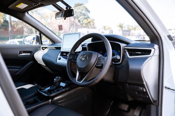 2026-Toyota-Corolla-Cross-18-XS image:10