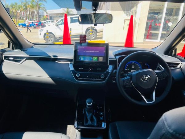2026-Toyota-Corolla-Cross-18-XS-Hybrid image:5