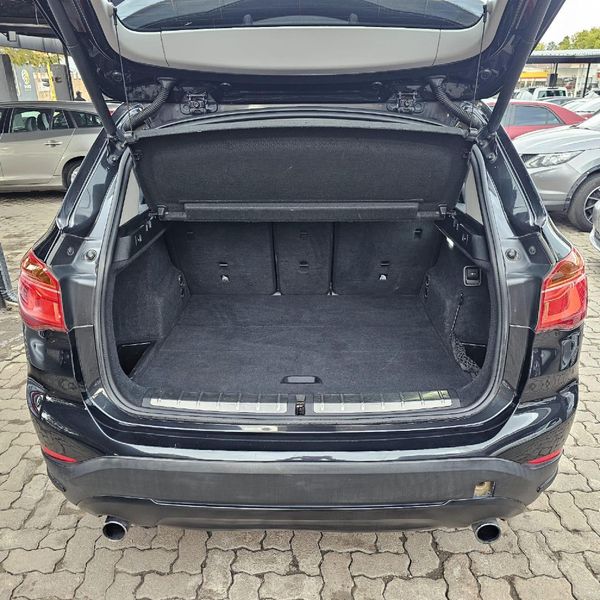 2016-BMW-X1-sDrive20i-xLine-Auto image:4
