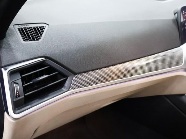 2019-BMW-3-Series-330i-M-Sport-Launch-Edition image:14