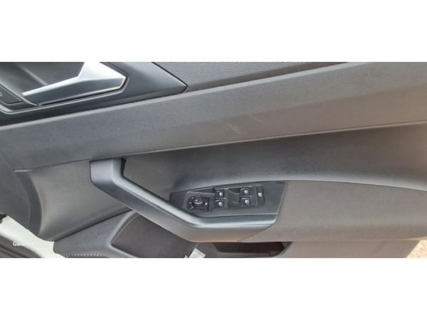 2024-Volkswagen-Polo-10-TSI image:7