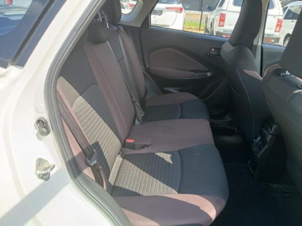 2025-Suzuki-Fronx-15-GL image:9