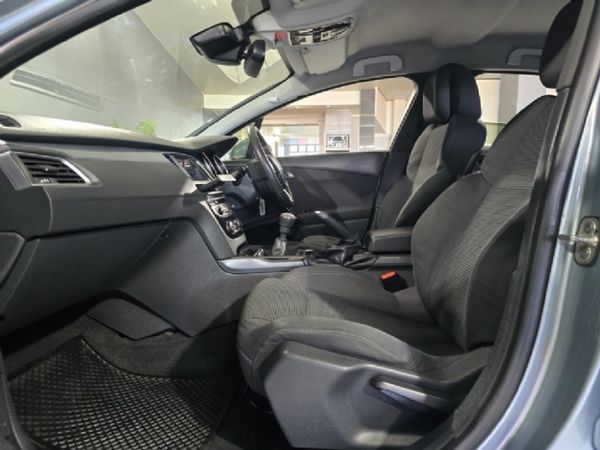 2013-Peugeot-508-16-THP-Active image:12