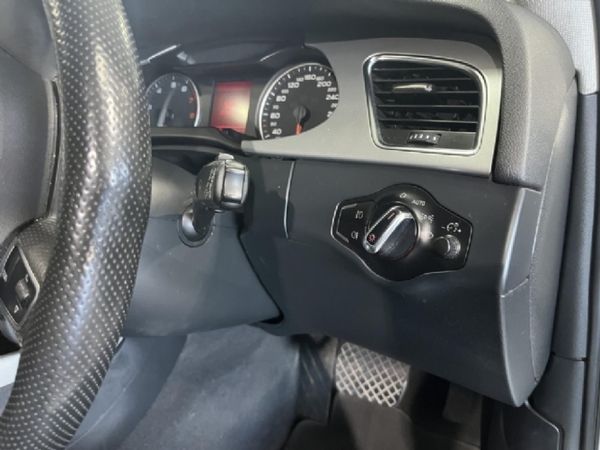 2009-Audi-A4-Avant-18-T-Ambition-Auto image:15