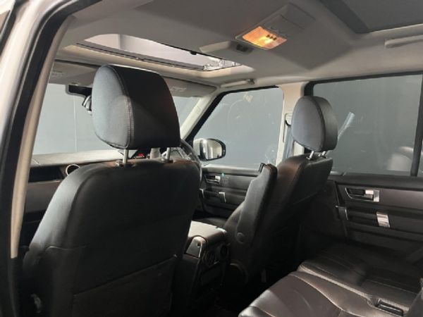 2014-Land-Rover-Discovery-4-30-TD-SD-V6-SE image:8