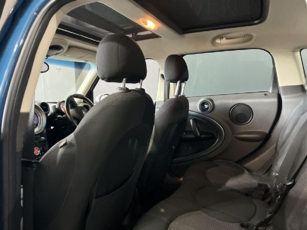 2011-MINI-Countryman-Cooper image:10