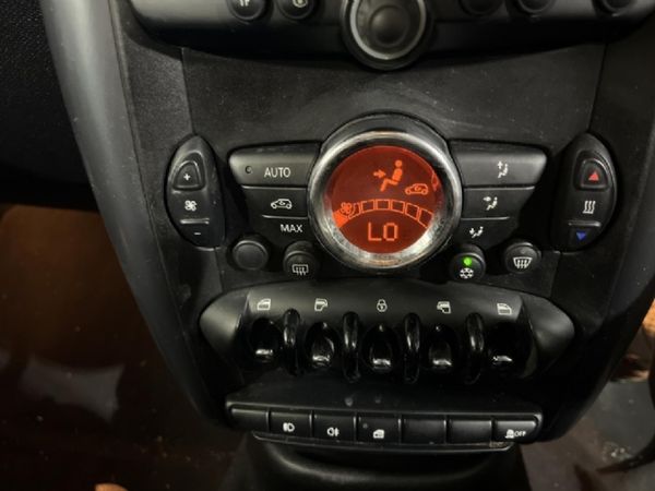 2011-MINI-Countryman-Cooper image:12
