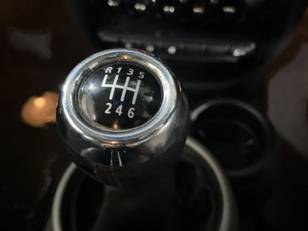 2011-MINI-Countryman-Cooper image:13