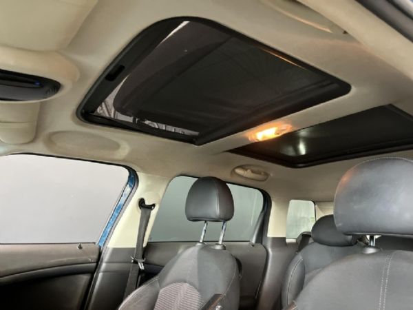 2011-MINI-Countryman-Cooper image:14
