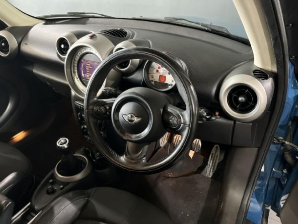2011-MINI-Countryman-Cooper image:5