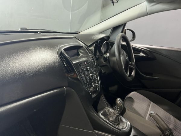2014-Opel-Astra-14T-Enjoy image:6