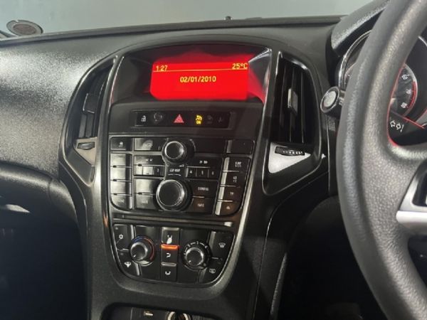 2014-Opel-Astra-14T-Enjoy image:8