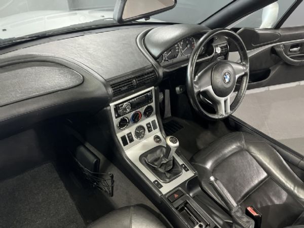 2002-BMW-Z3-30i image:6