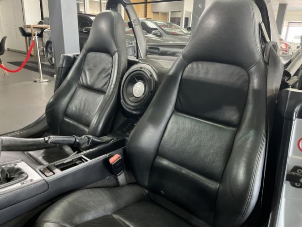 2002-BMW-Z3-30i image:8