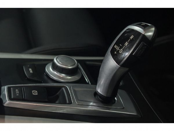2010-BMW-X6-xDrive50i image:12