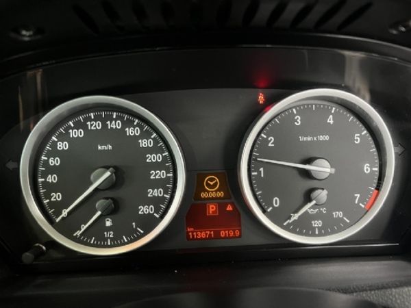 2010-BMW-X6-xDrive50i image:17