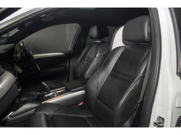 2010-BMW-X6-xDrive50i image:6