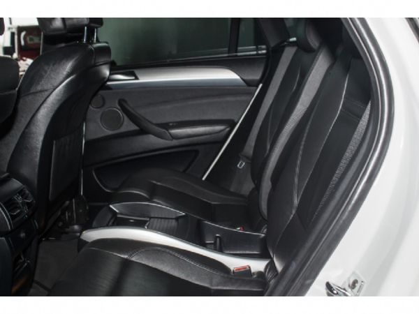2010-BMW-X6-xDrive50i image:7