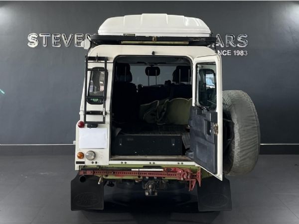 2009-Land-Rover-Defender-110-Puma-Station-Wagon image:4