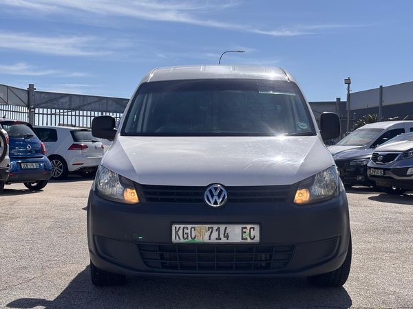 2015-Volkswagen-Caddy-Maxi-20-TDI-81kW-Panel-Van image:5