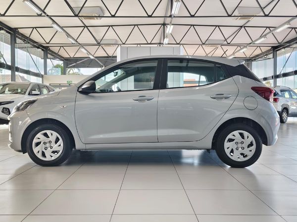 2026-Hyundai-Grand-i10-12-Motion-Auto image:3