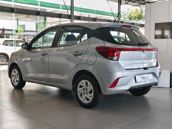 2026-Hyundai-Grand-i10-12-Motion-Auto image:4