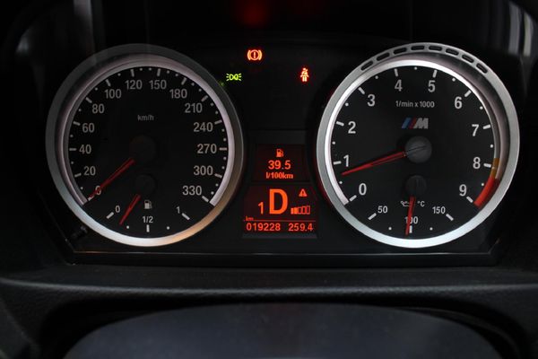 2014-BMW-M3-Coupe-M-Dynamic-Auto image:9