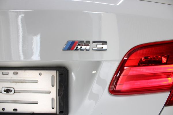 2014-BMW-M3-Coupe-M-Dynamic-Auto image:16