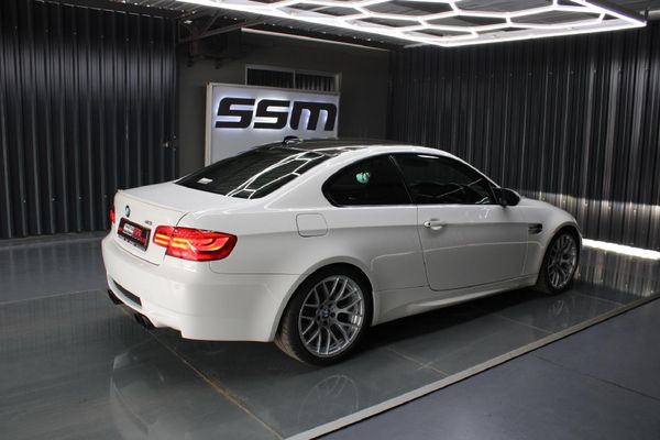 2014-BMW-M3-Coupe-M-Dynamic-Auto image:3