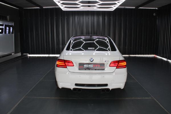 2014-BMW-M3-Coupe-M-Dynamic-Auto image:4