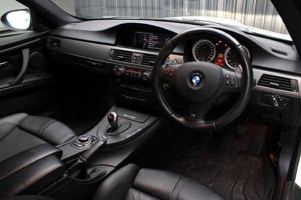 2014-BMW-M3-Coupe-M-Dynamic-Auto image:8