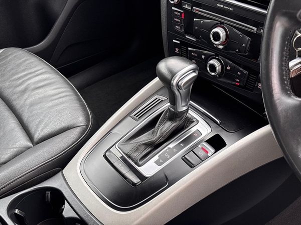 2013-Audi-Q5-20-TDI-quattro-S-Auto image:23