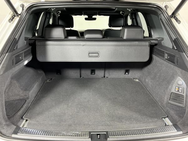 2018-Volkswagen-Touareg-30-TDI-V6-Luxury image:13