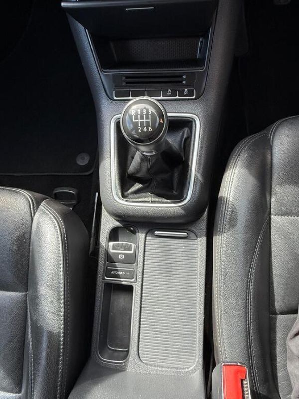 2013-Volkswagen-Tiguan-20-TDI-Bluemotion-Trend-Fun image:10