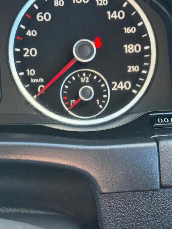 2013-Volkswagen-Tiguan-20-TDI-Bluemotion-Trend-Fun image:14