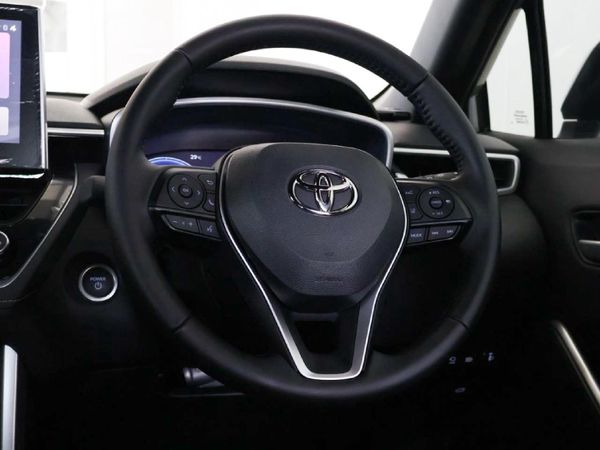 2026-Toyota-Corolla-Cross-18-XR-Hybrid image:15